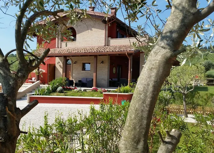 アパートホテル Ciliegia Rossa 4*